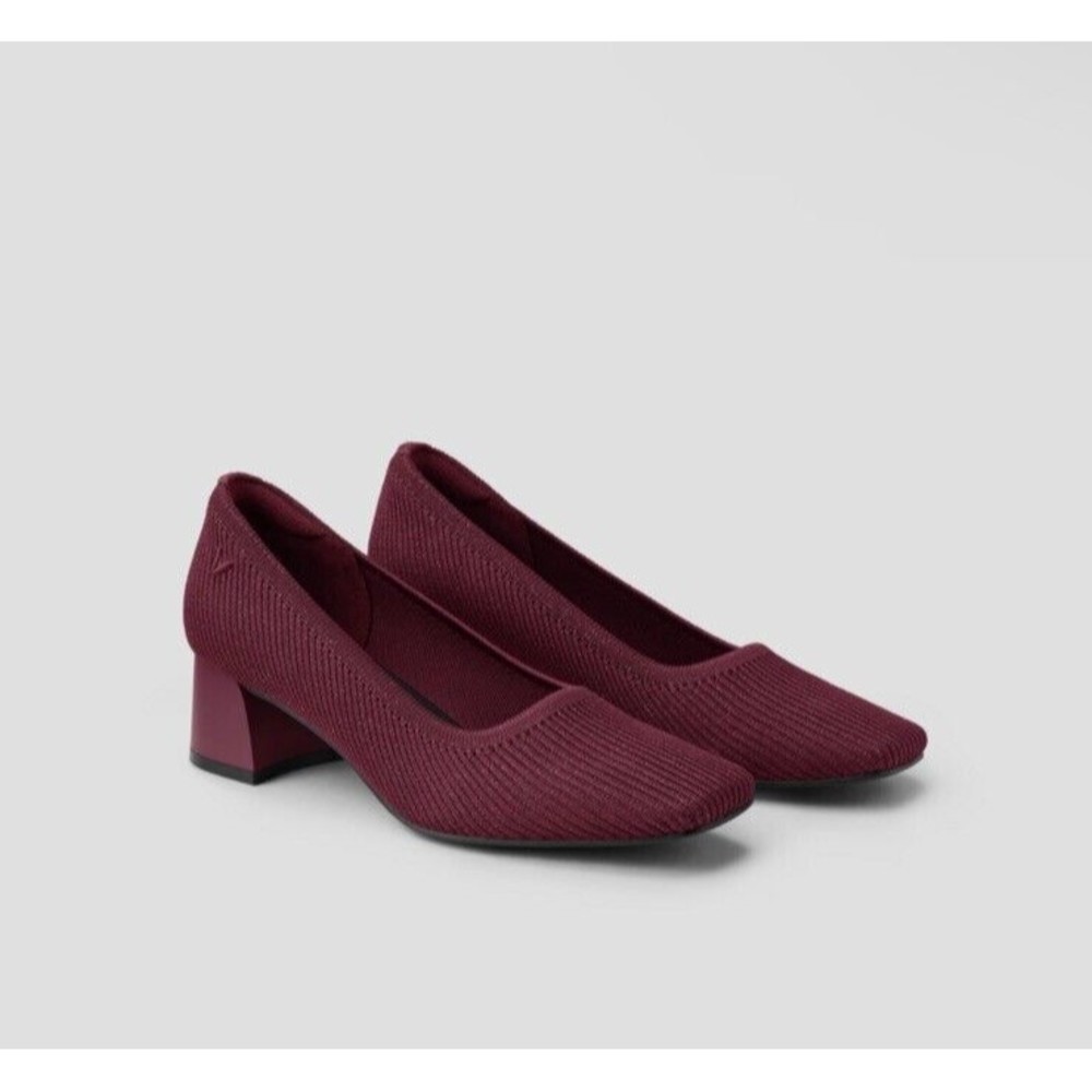 Women's Burgundy Knit Block Heel Pumps - Picture 2 of 8